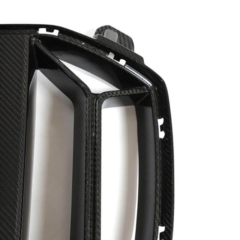 Carbon fiber kidney grille for BMW G80 M3 and G82/G83 M4 by Palenon Performance, showcasing sleek, high-quality automotive grille design.