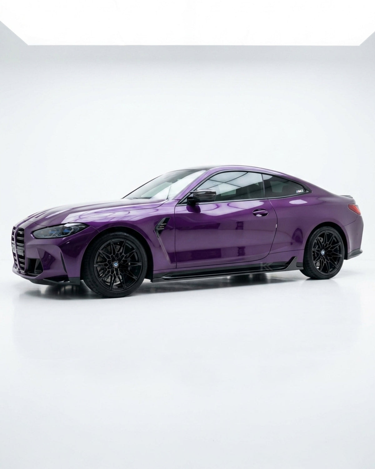 BMW M4 G82 G83 side skirt extensions in pre-preg dry carbon fiber, designed by K2 Industries for a sleek sporty look.