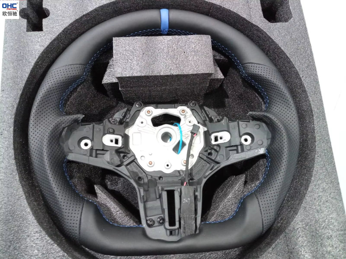 Vekto M Sport real carbon fiber LED steering wheel for BMW G20 G21 G22 G26 G28 G29 G80 G82 G83, showing close-up of sleek carbon fiber finish.