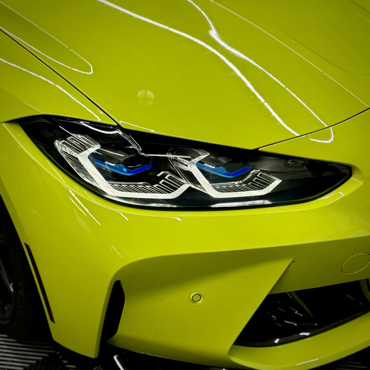 Vekto dual-color LED DRL modules for BMW G22 G23 4 Series and G80 G82 M3 M4 headlights, with sleek design and bright illumination