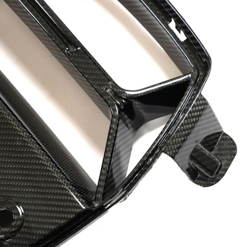 Carbon fiber kidney grille for BMW G80 M3 and G82/G83 M4 by Palenon Performance, showcasing sleek, lightweight design.