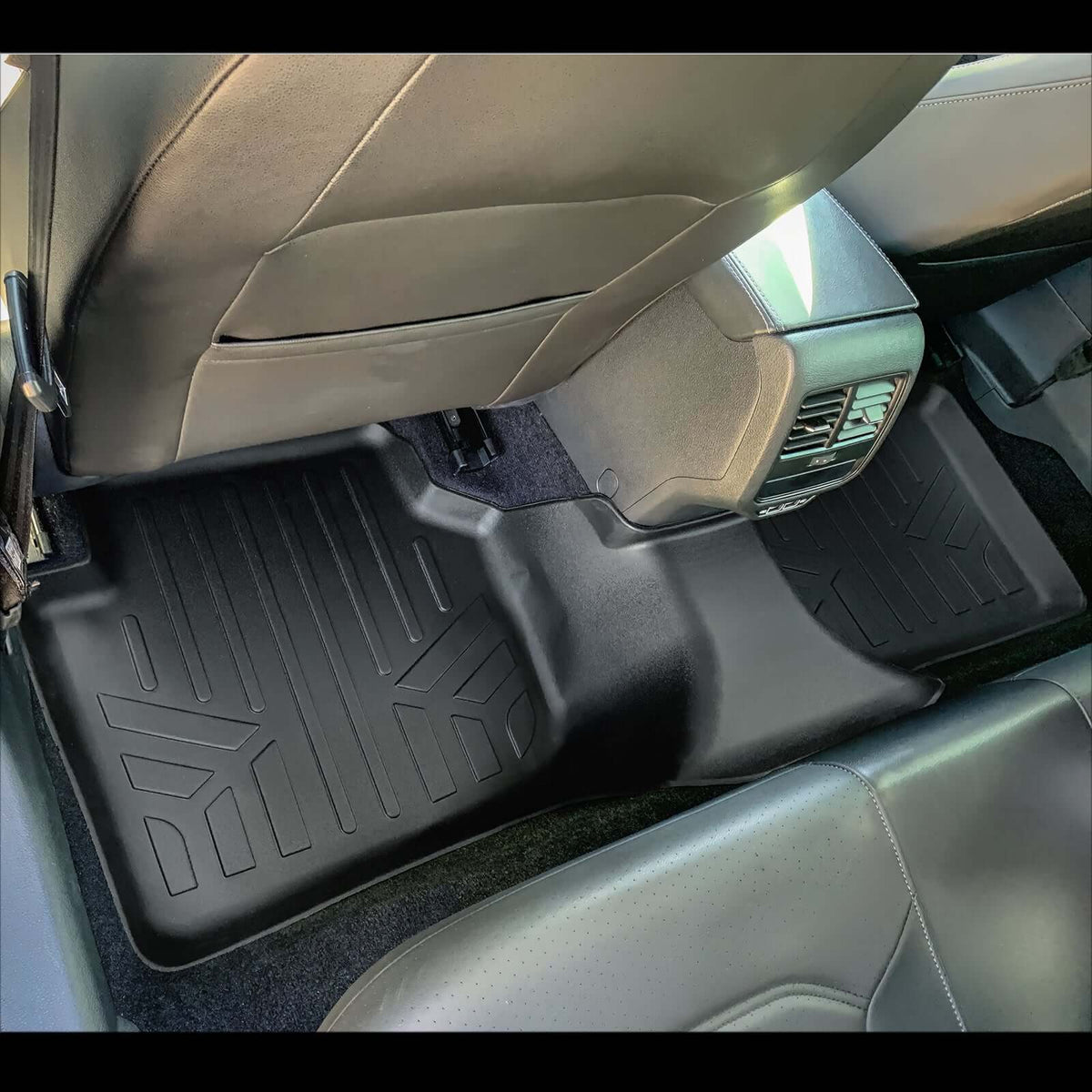 2020-2022 Volkswagen Passat Floor Liners | SMARTLINER