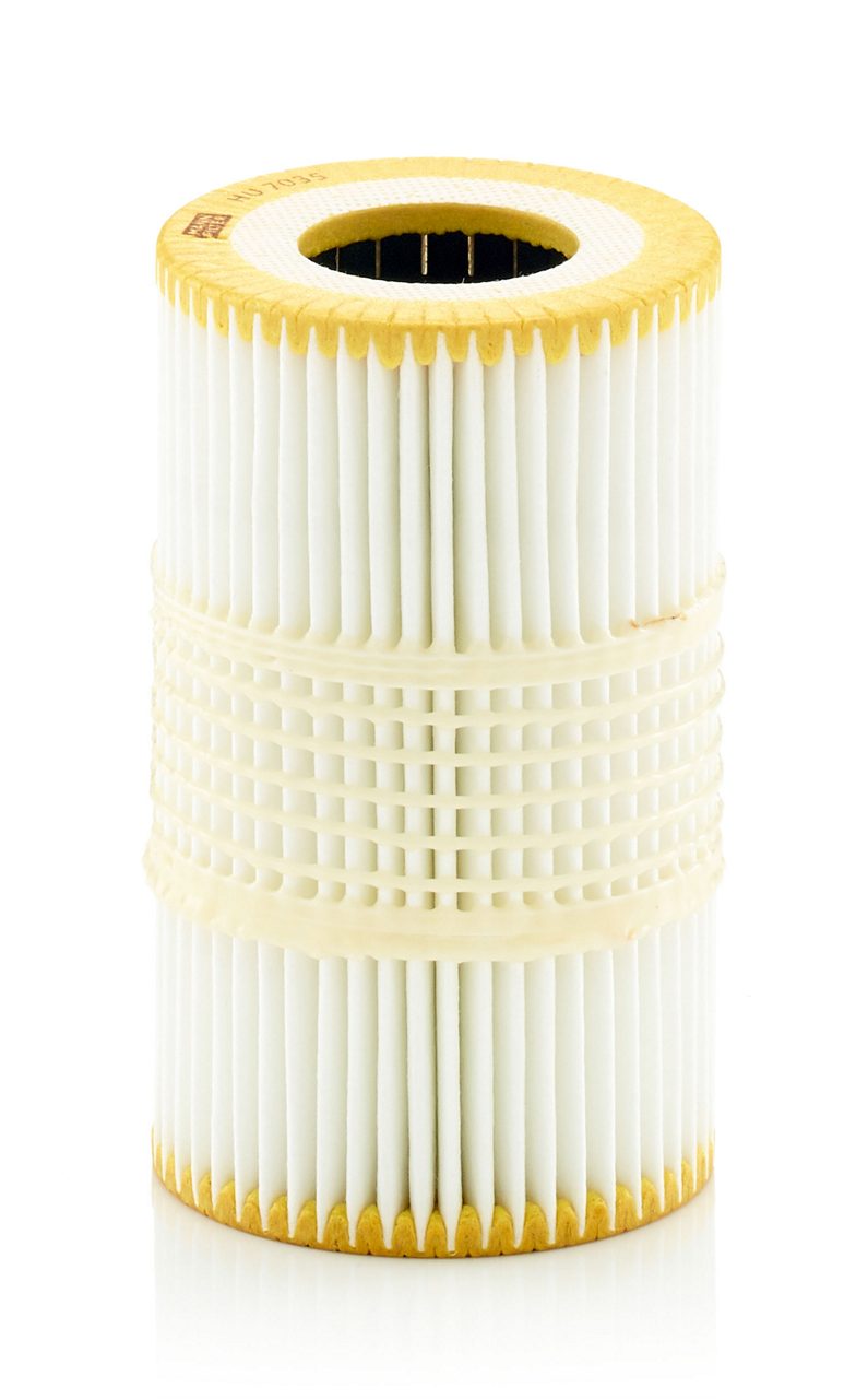 Mann engine oil filter HU7035Y for Audi, VW, Porsche vehicles, designed for optimal engine protection and performance.