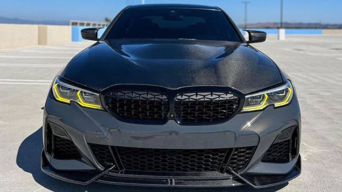 Yellow LED DRL modules with heatsink for BMW G20 G21 G28 3 Series headlights, Vekto brand, shown installed on vehicle.