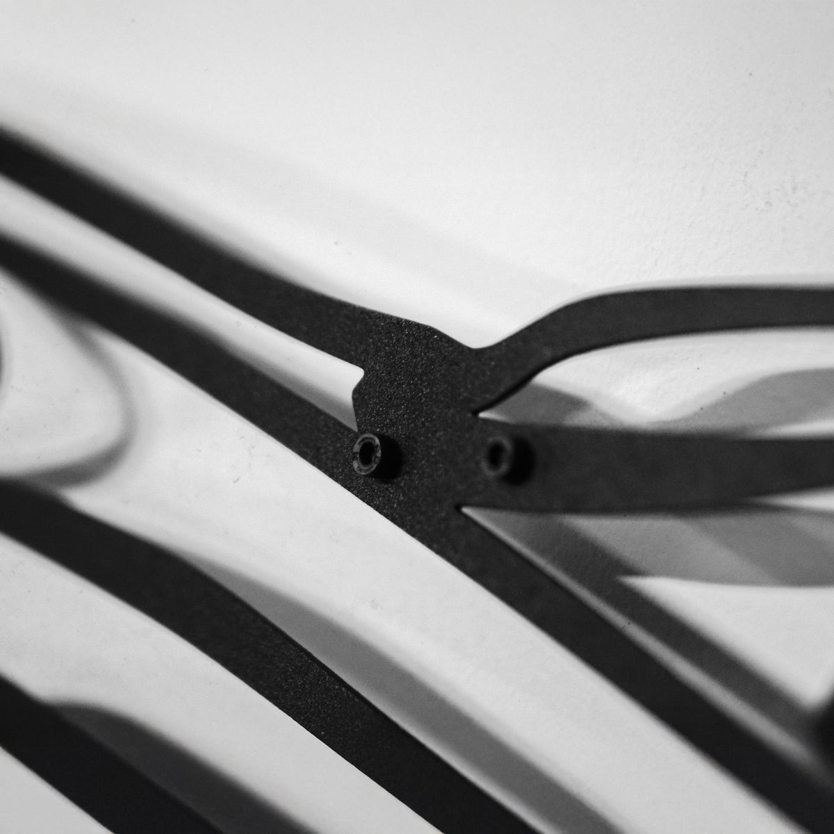 Classic Porsche 911 Wall Art – Retro Steel Silhouette with Spinning Wheels-KAFMEKA038