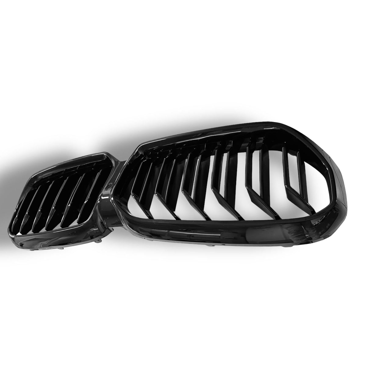 Double slat ABS front grille for BMW F90 M5 and G30 540i M550i, carbon fiber style by Palenon Performance.