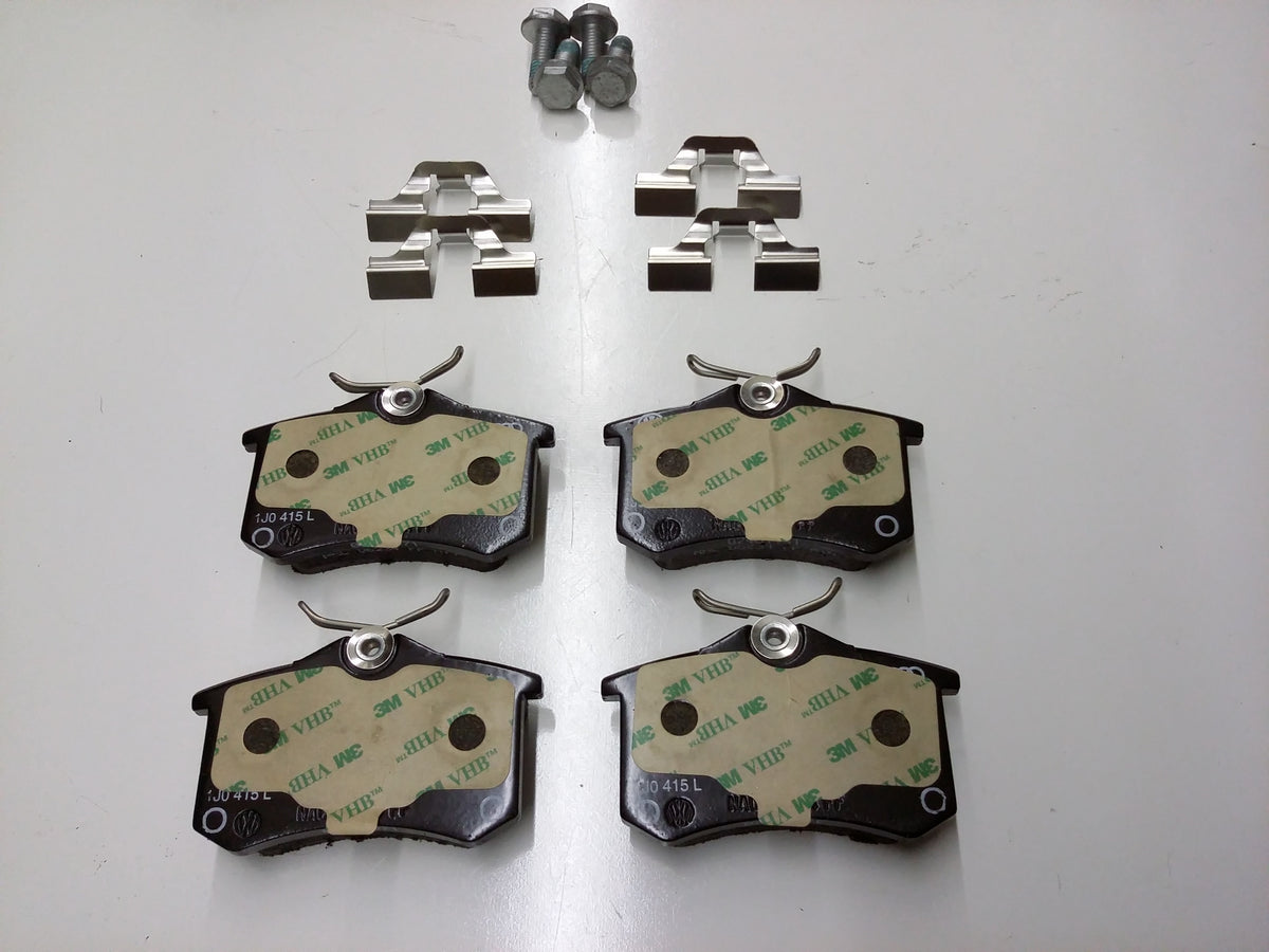 6C0698451A GENUINE OEM BRAKE PADS REAR AUDI VW 2000-2010
