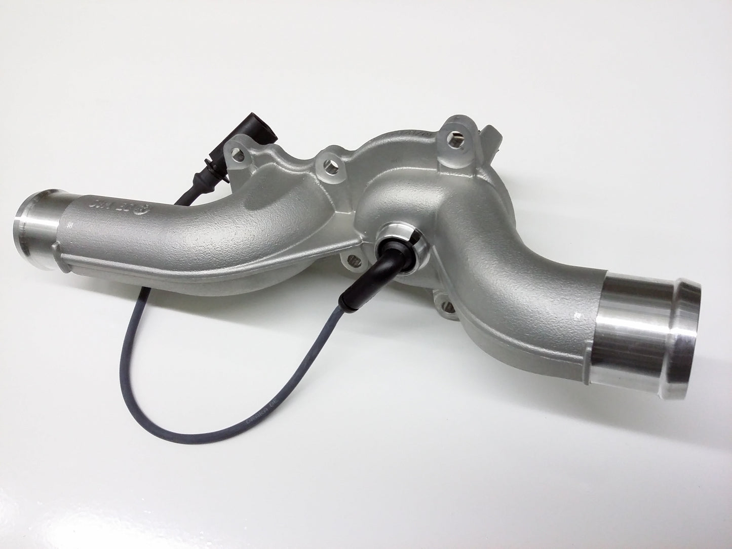 5.0L 07Z121111 DAS MOTOR HAUS V10 TDI VW Touareg Engine Thermostat 2004-2008