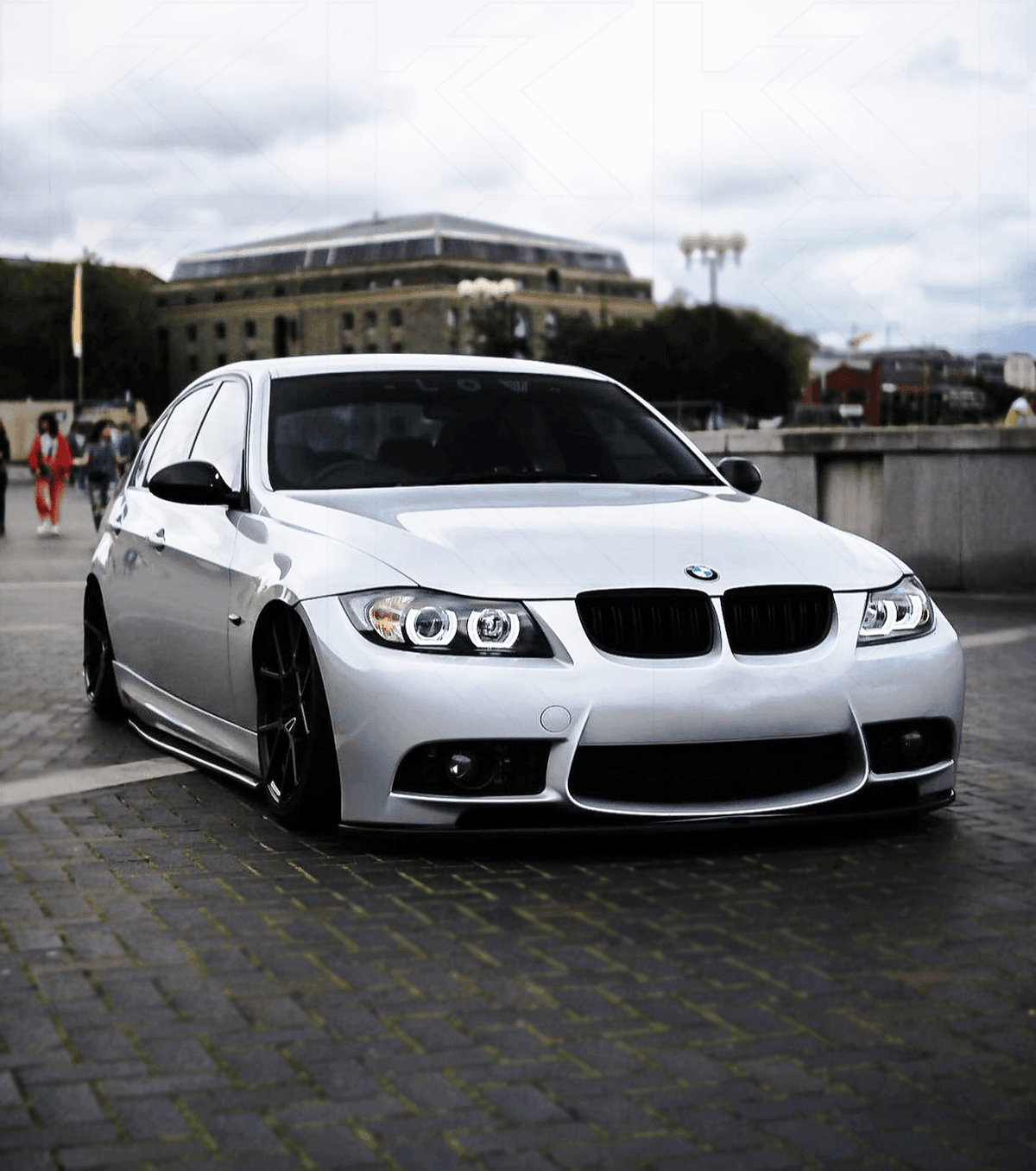 BMW 3-series E90 E91 black U LED headlights by K2 Industries, for models 2005-2012, featuring sleek design and modern illumination.