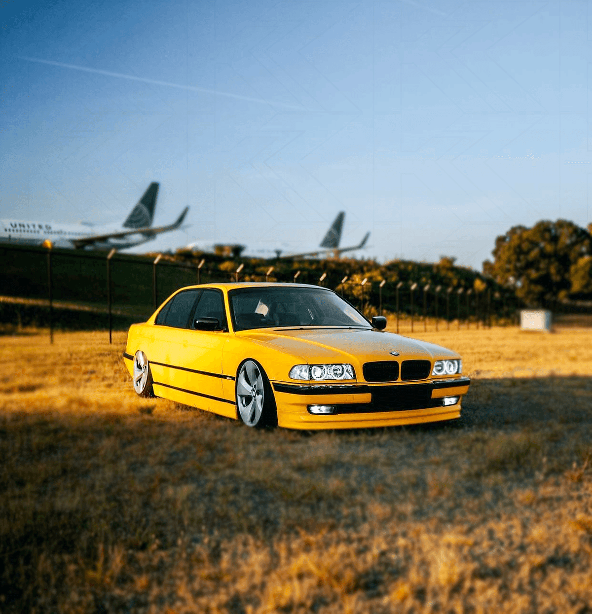BMW 7-series E38 red LED tail lights set by K2 Industries, showing the sleek taillight design for 1995 model.