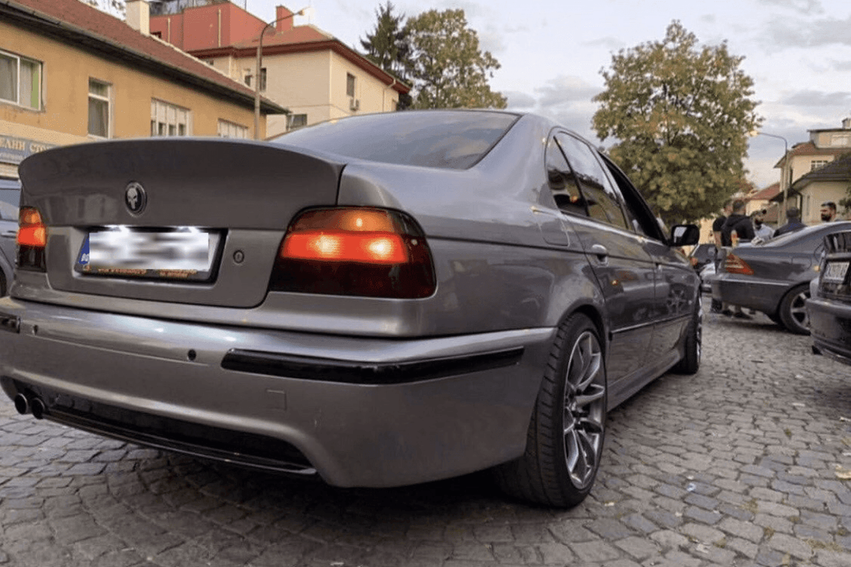 BMW e39 Series 5 CSL-inspired ducktail trunk spoiler by K2 Industries, sleek aerodynamic design for 1996-2003 models.