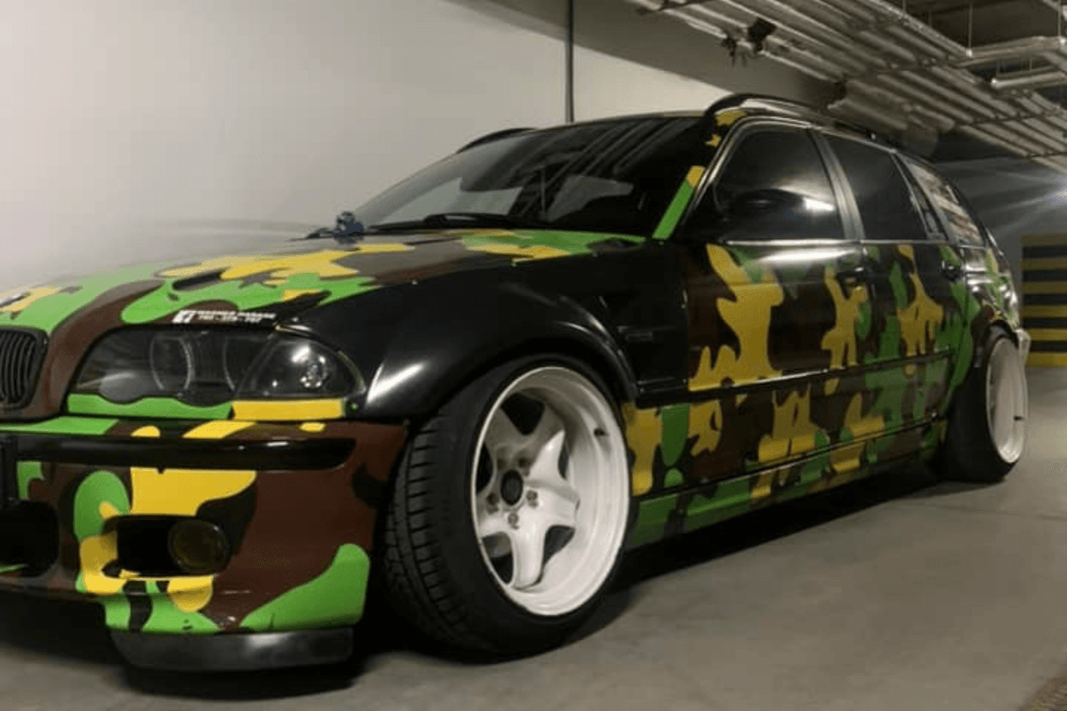 BMW E46 Touring Series 3 wide body kit by K2 Industries, showing front and side view of the custom wide-body kit for 1997-2005.