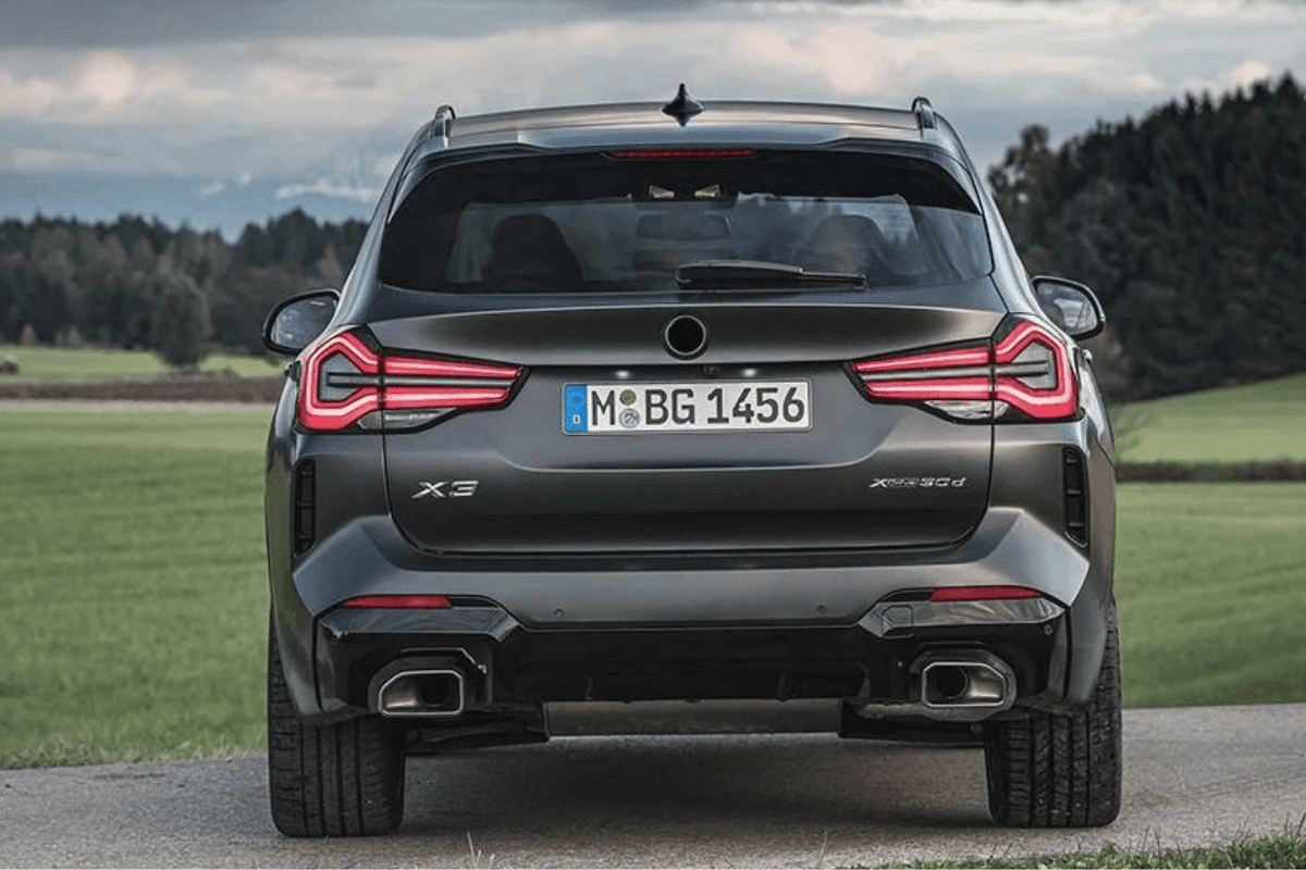 BMW G01 G08 X3 IX3 Blackline LCI style LED tail lights by K2 Industries, showcasing sleek black finish and modern lighting design.