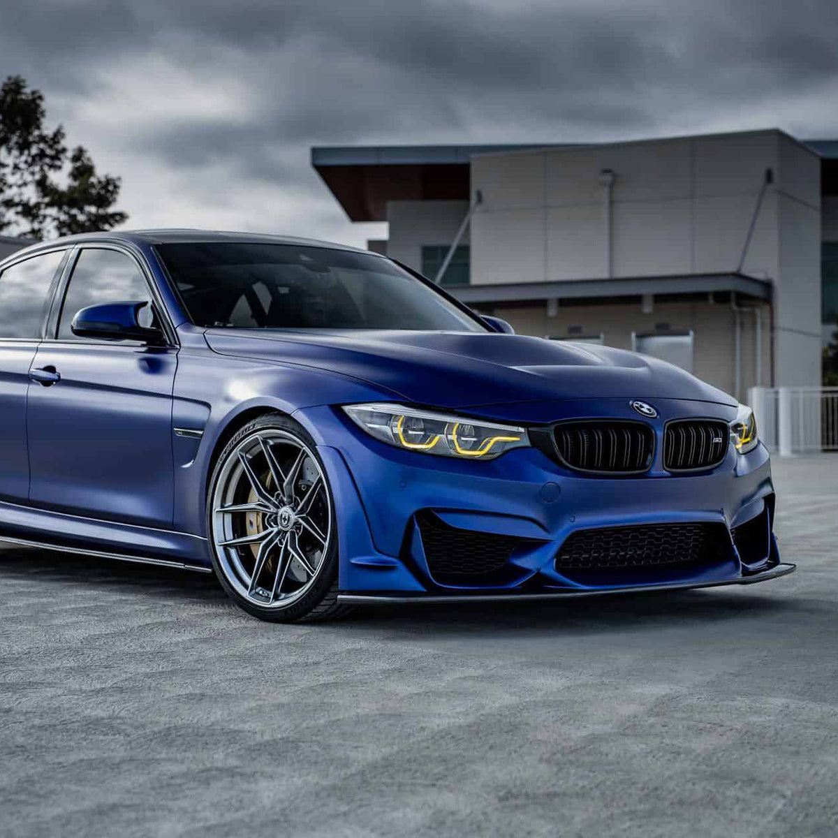 Carbon fiber grille for BMW F80 M3, F82 M4, F32, F33 by Palenon Performance, featuring a sleek black finish and detailed design.