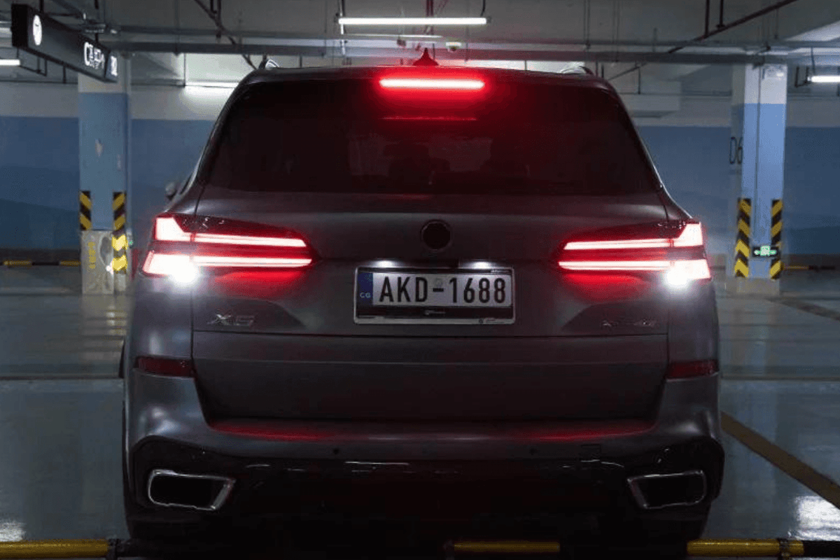 BMW X5 G05 LCI style upgrade DRL tail lights by K2 Industries, featuring modern design and LED illumination for 2019-2024 model.
