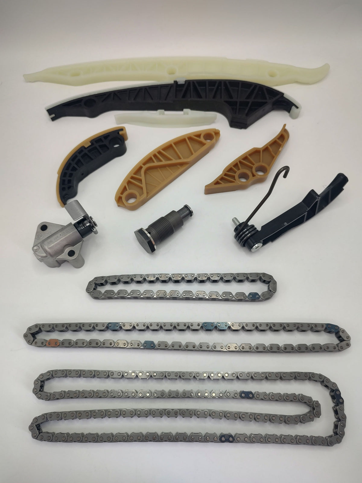 Bayern Automotive DAS MOTOR HAUS EA888 Gen 2 2009-2016 engine recondition kit with engine components laid out on a surface.
