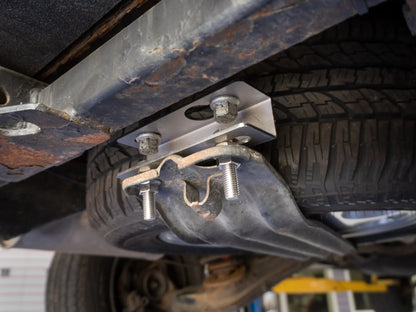 GoWesty Oversize Spare Tire Kit for Eurovan with oversized tire and mounting components