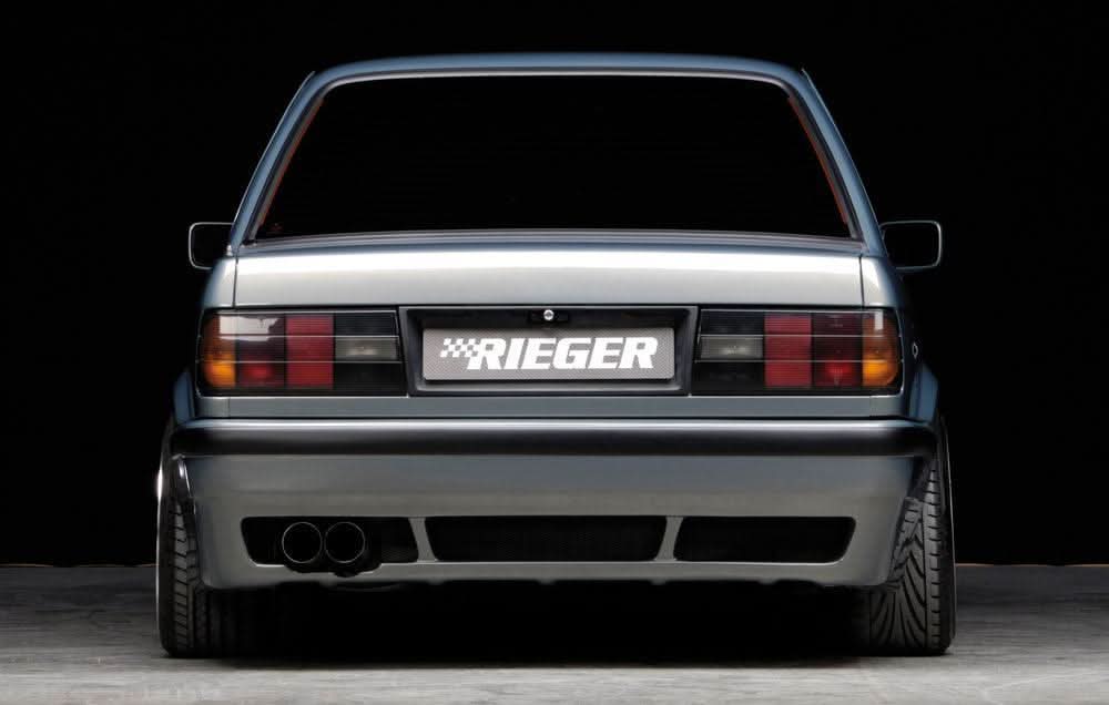 K2 Industries vented rear skirt extension for BMW E30 Pre-Facelift, side skirt upgrade with vented design and sleek styling.